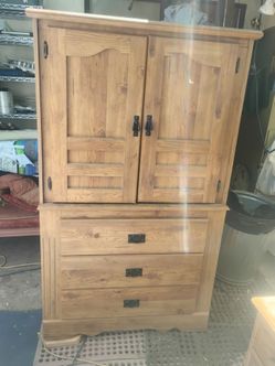 WOOD COMPUTER DESK AND WARDROBE