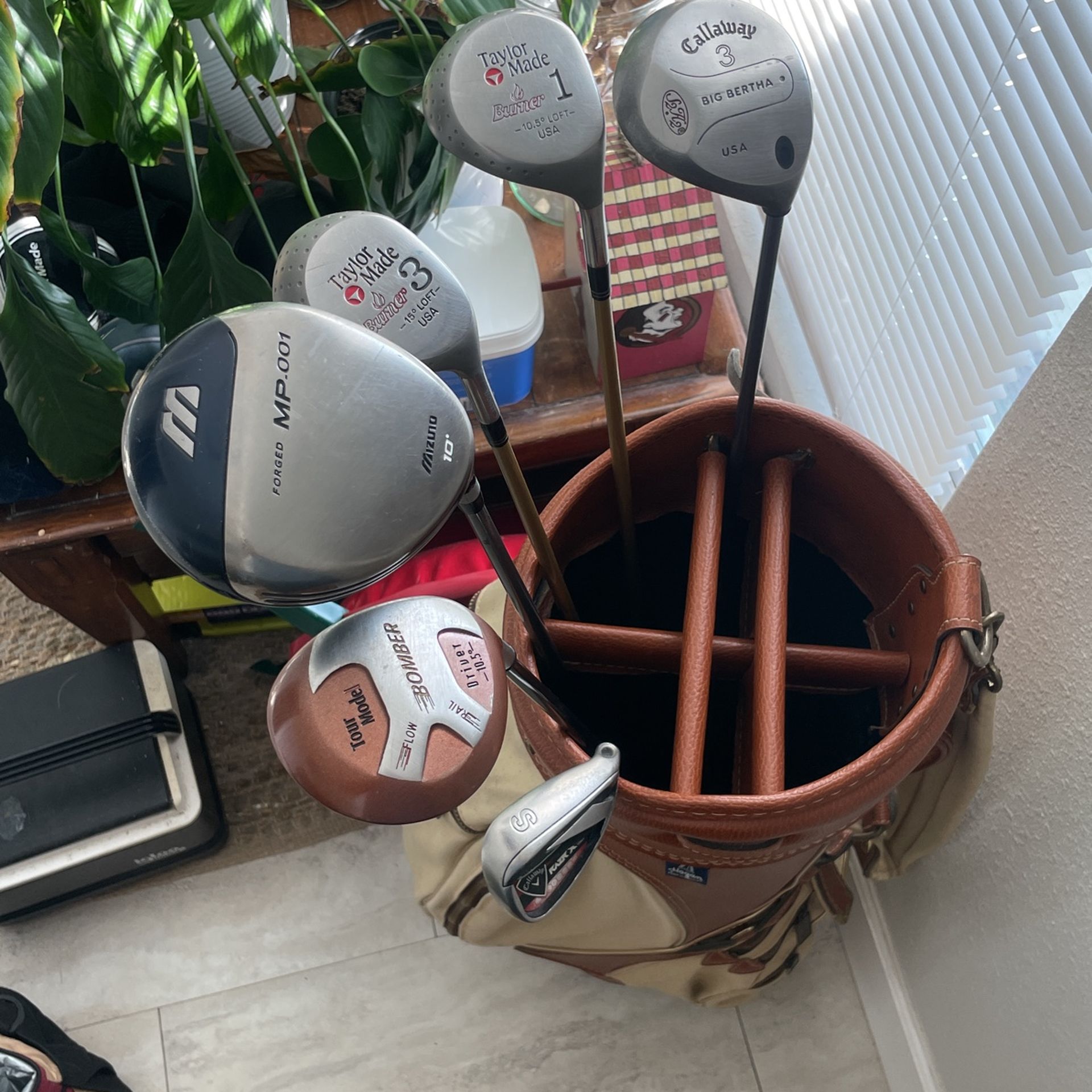Various Hybrid/Driver Golf Clubs