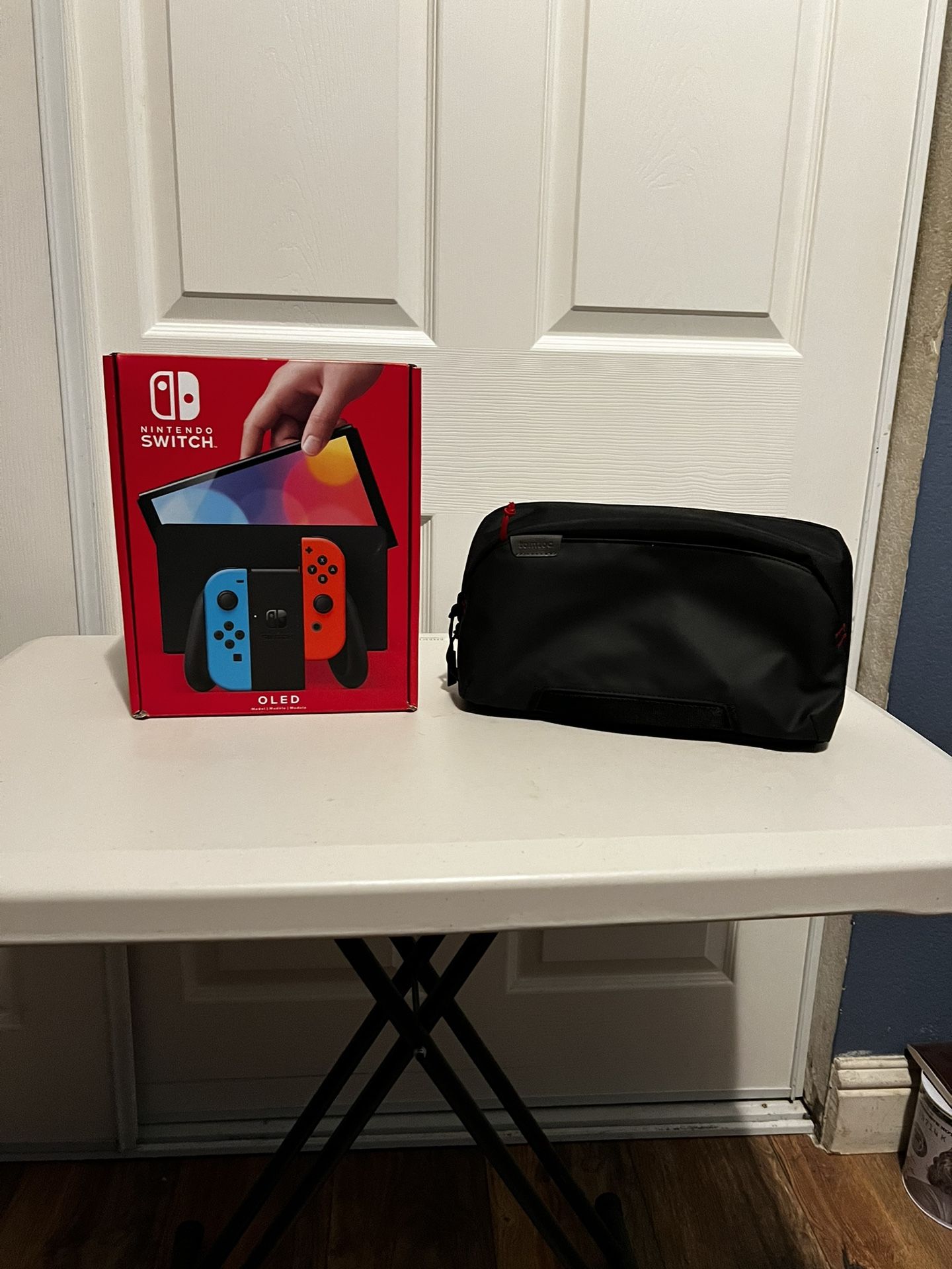 Nintendo Switch Oled + Case