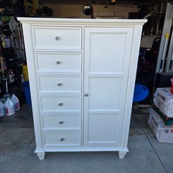 Coaster White Wood Drawers and Cabinet Chest