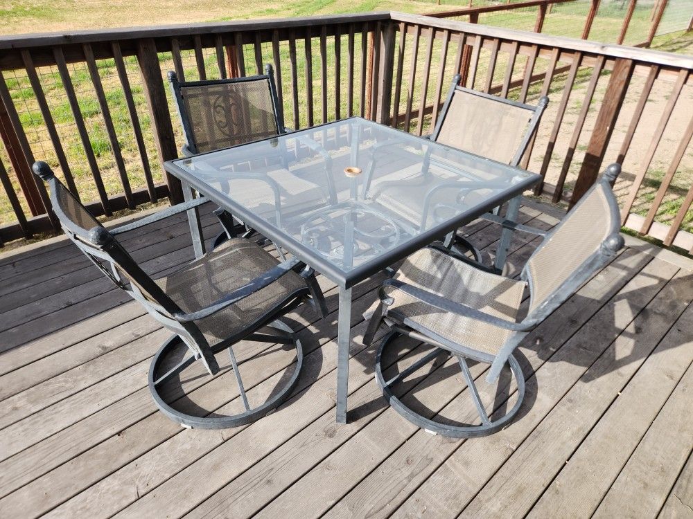 Hampton Bay Patio Set