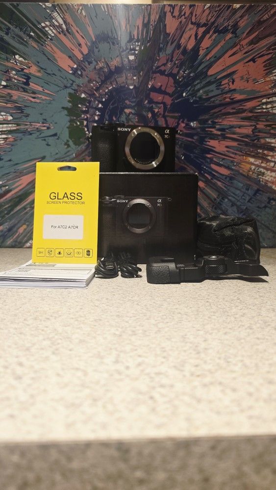 Sony A7CR (UNDER 600 SHUTTER COUNT)