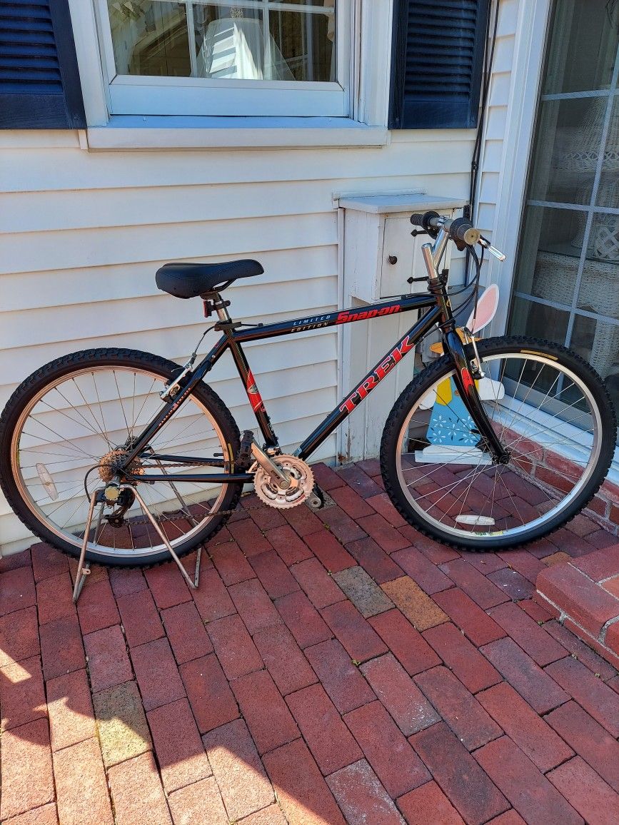 Trek Limited Edition Snapon Mountain Bike for Sale in Easthampton, MA