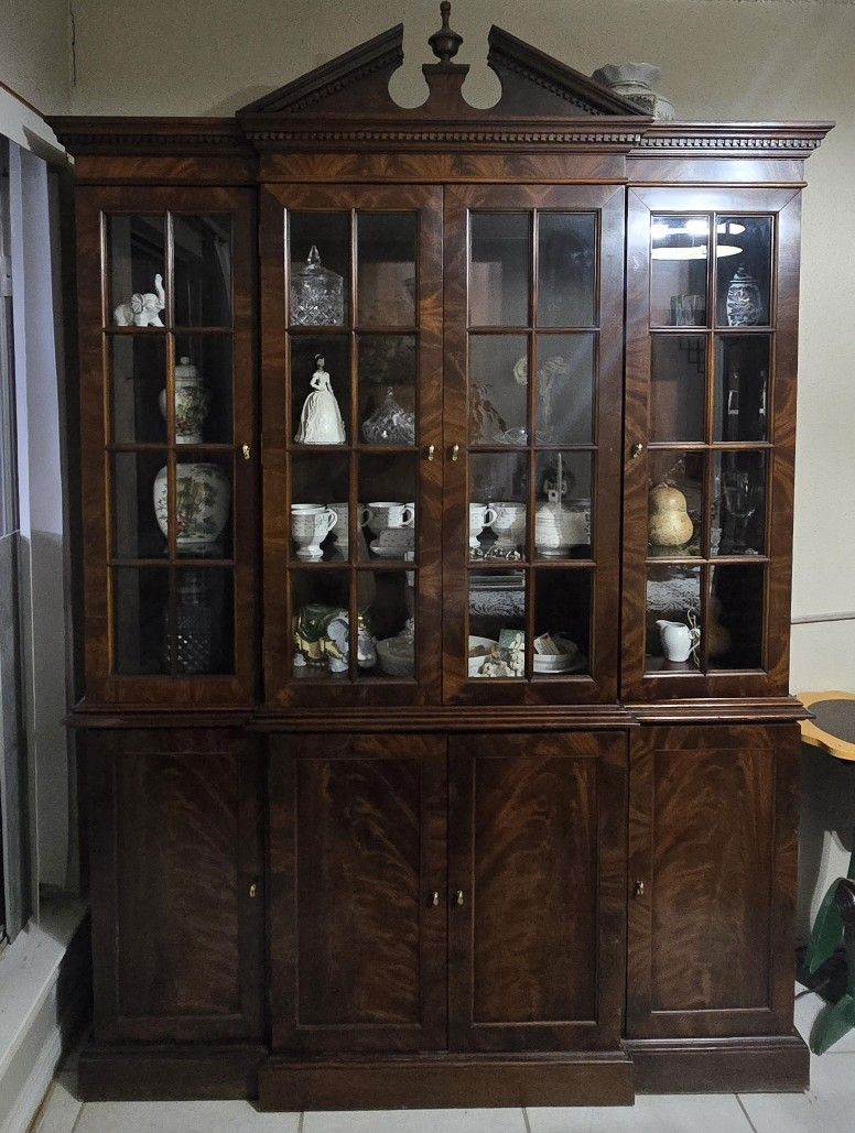 2 PC. China Cabinet