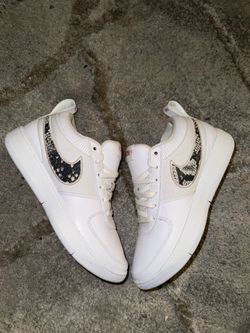 Devin Booker 1s (size 9)(New)