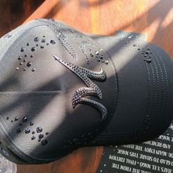 Thirty-one Hats El Mago 