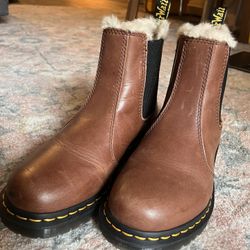 Dr. Marten’s Brown Leather Fur-lined Chelsea Boots Size 9