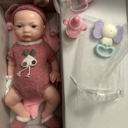 Realistic Reborn Dolls Make An Offer Paid A lot For Them Some Are Silicone As Well Brand New 
