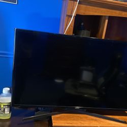Samsung 40 Inch Tv  Almost New  I Can Deliver