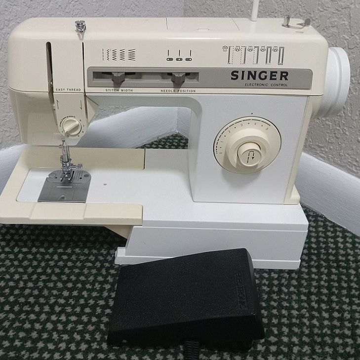 SINGER2 他 Singer 30+ Yr Old 2502C Zig-Zag Sewing Machine COMPLETE/TESTED