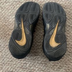 Black and gold 2024 foamposites size 13