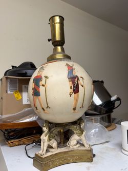 Free Vintage Egyptian lamp