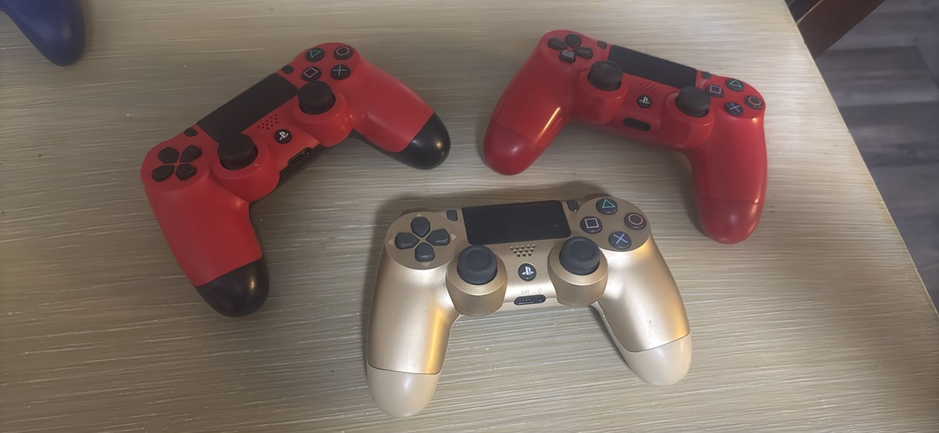 Controllers Ps4 For Parts Or Repair