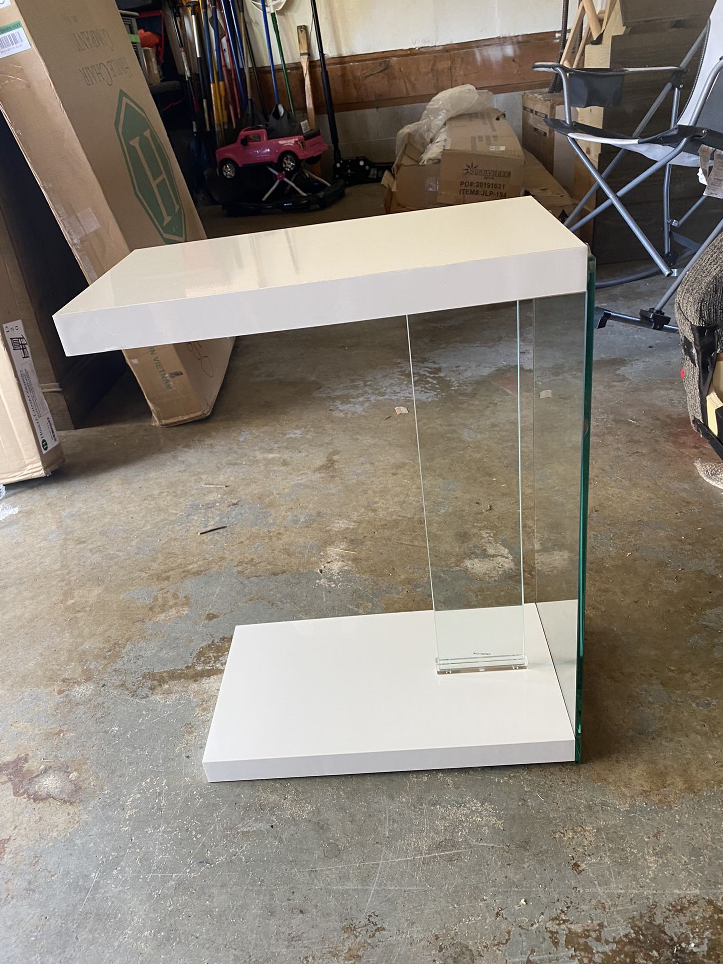 Steve silver end table/nightstand