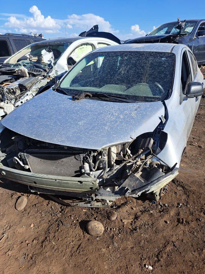 For Part's Only 2015 Versa Para Partes