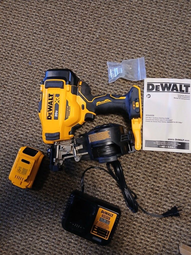 De Walt Brand New Staple Gun For Roofs