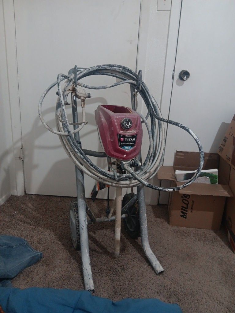 TITAN 1900 pro Control Max Paint Sprayer