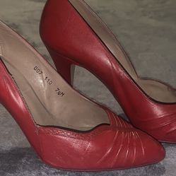 Nina High Heels, Red, Size 7 1/2