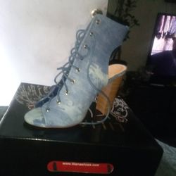 Woman Dress Shoes Size 10