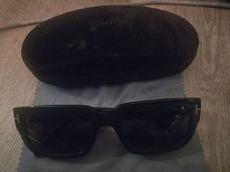 TOM FORD EZRA LIKE NEW $120