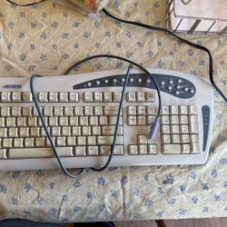 FREE - Memorex keyboard 