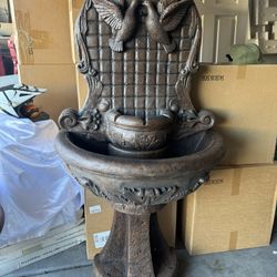 Wall Fountain 5ft Tall And 3ftw New Never Used 