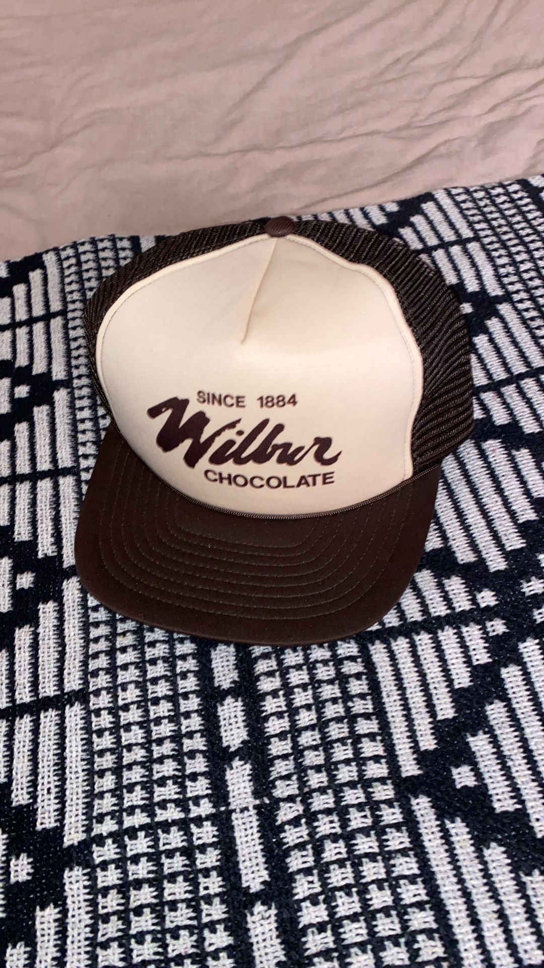 WILBUR CHOCOLATE TRUCKER HAT BROWN/TAN MENS