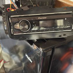 Pioneer. Radio Bluetooth Radio