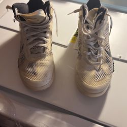 Nike Tennis Shoes