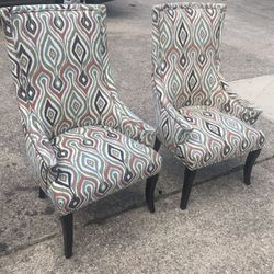 SET OF 2 WINGBACK CHAIRS 