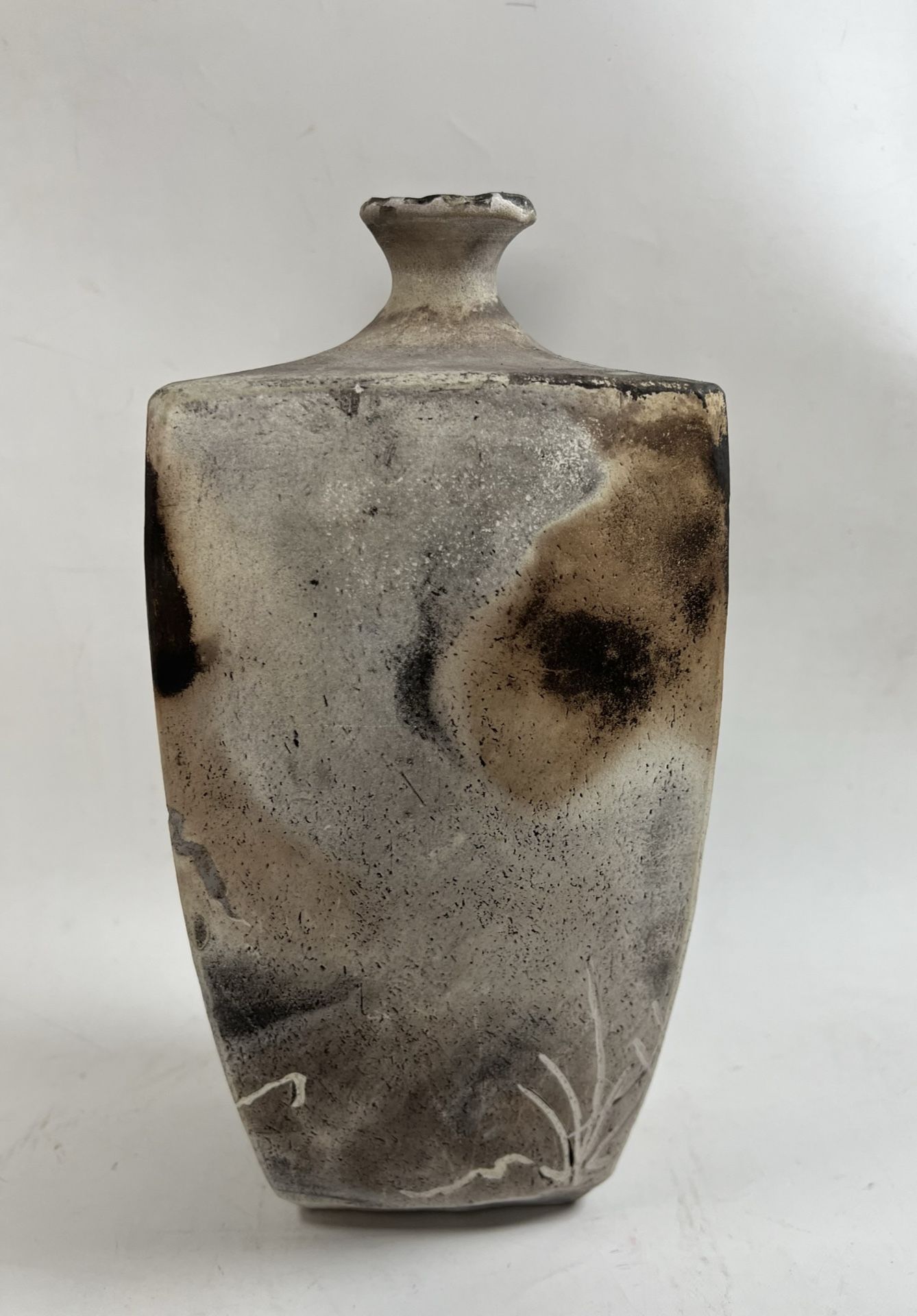 Japanese Studio Pottery Raku-Fired Vase Etched 幸 “Happiness” Symbol Signed Wabi-Sabi