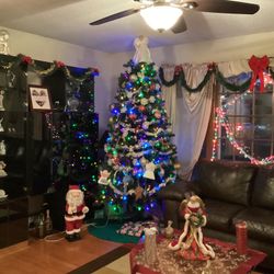 Pre Light 7 Foot Christmas Tree,3 Pieces For Easy Set Up,Take Down
