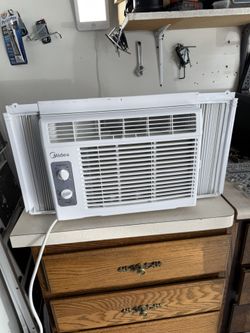 Midea 5,000 BTU Mechanical Window Air Conditioner, Covers up to 150 Sq ft, 