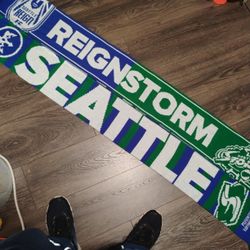 ORIGINAL "Limited Edition" SEATTLE REIGN/STORM Scarves...4 Left