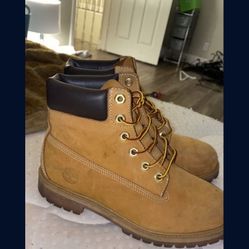 Size 5 Girls Timberland Boots