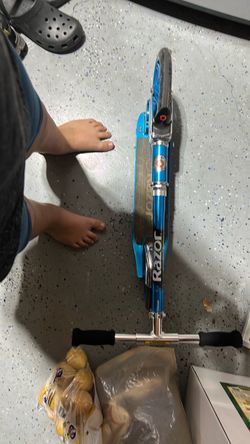 Blue razor scooter