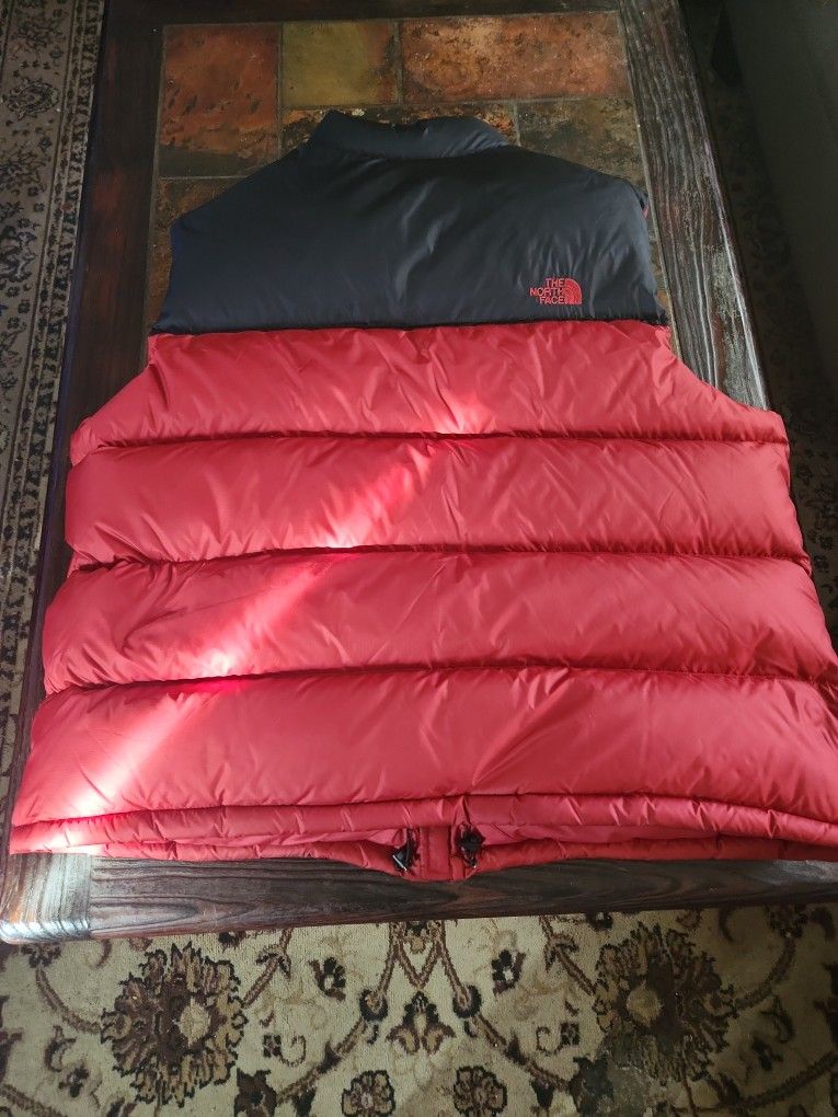 3x North Face Puffer Vest 