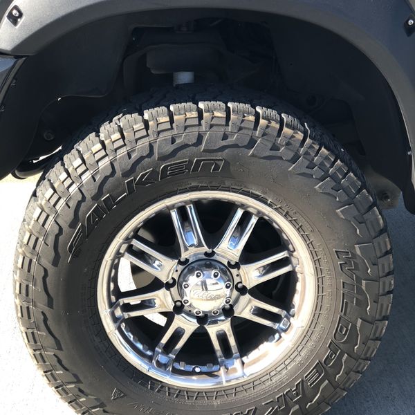 35 inch all-terrain tires and Solid chrome rims 18 inch for Sale in Las ...