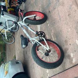 Bmx With Street Tire Wheels But Missing Handle Bar 