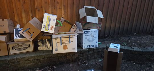 Free moving boxes