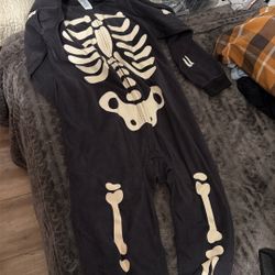 Size 10/12 Pijamas  Glow, In The Dark $4.00