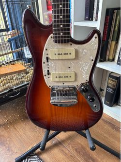 Rare Fender Modern Player Mustang Honey Burst w P90s Electric guitar