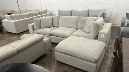 Sectional Sofa - Delivery/Financing Available