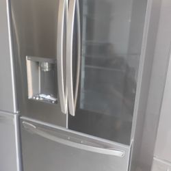 LG STAINLESS STEEL FRENCH DOOR INSTA VIEW WITH ICE DISPENSER