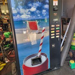 10 Selection Working Pop Machine needs New Florescent  Bulbs To Light Up ! You Move Stays Cold. Would Make A Nice Beer Despencer $500