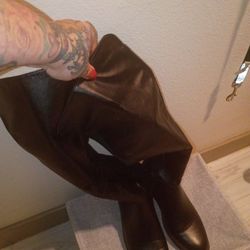 Women's Black Leather And Suede Boots 8$