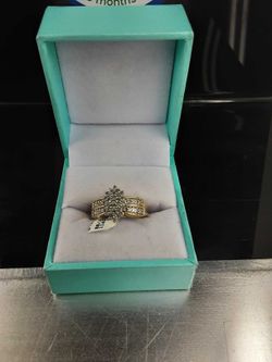 Women's Ring - Yellow Gold 14k (.585) 5.6 grams Size 6.5