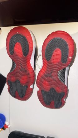 Air Jordan 11 Sneakers Bred Colorway