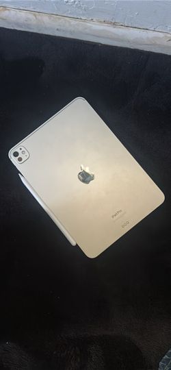 iPad Pro M4 (w/Apple Pencil Pro)