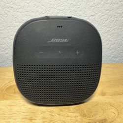 Bose Soundlink Micro ~ Wireless Portable Bluetooth Speaker ~ Black ~ Good Working Condition. 
